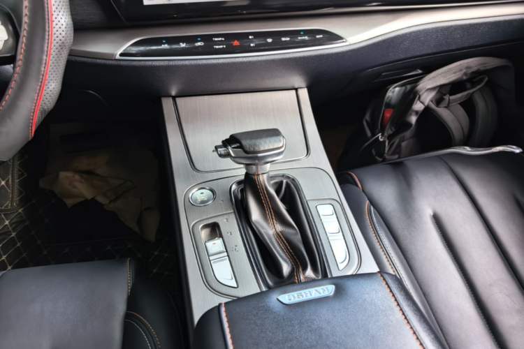 Used CHANGAN OSHAN X7 2020 1.5T Automatic Prestige Edition Gear Lever