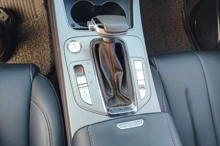 Used CHANGAN OSHAN X7 2020 1.5T Automatic Flagship Edition Gear Lever