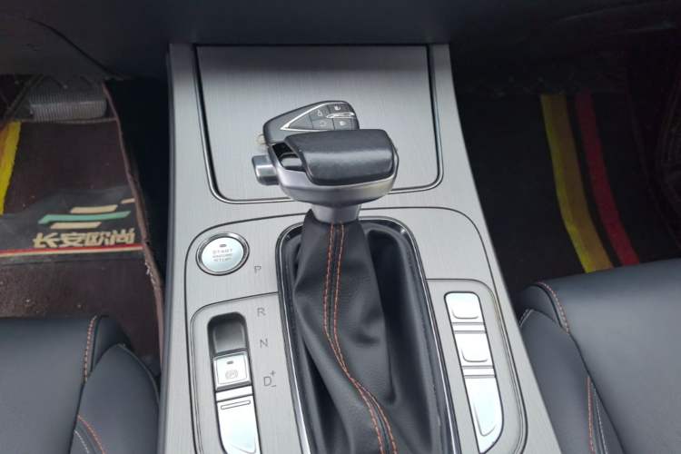 Used CHANGAN OSHAN X7 2020 1.5T Automatic Luxury Version Gear Lever