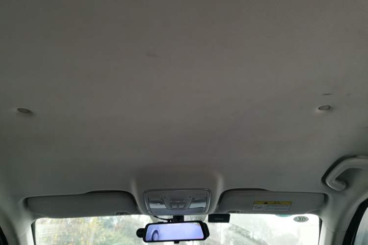 Used CHANGAN OSHAN X7 2020 1.5T Manual Elite Edition Headliner
