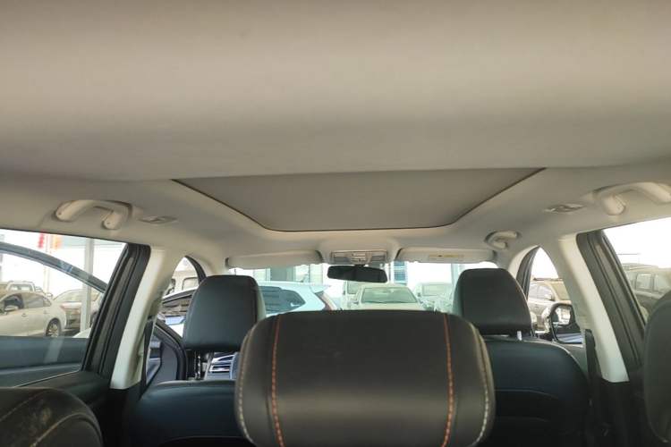Used CHANGAN OSHAN X7 2020 1.5T Automatic Prestige Edition Headliner