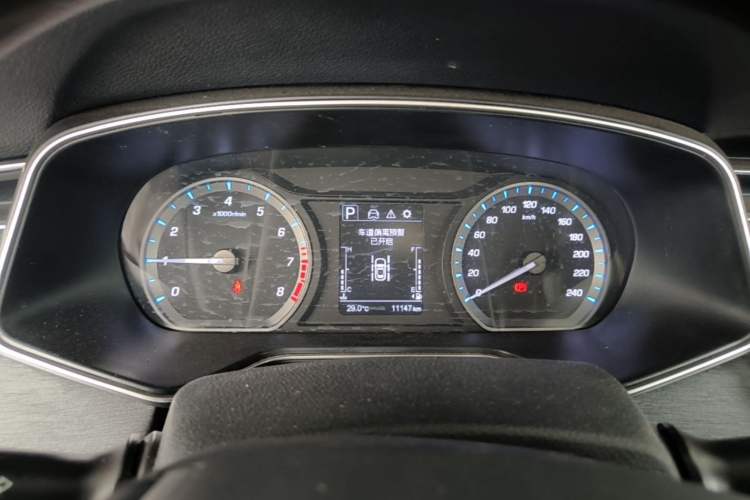 Used CHANGAN OSHAN X7 2020 1.5T Automatic Luxury Model Instrument Cluster