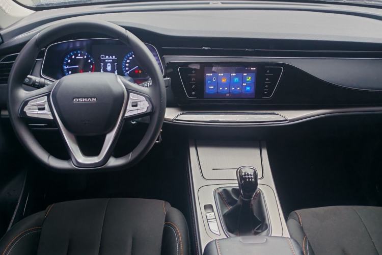 Used CHANGAN OSHAN X7 2020 1.5T Manual Elite Edition Interior 1