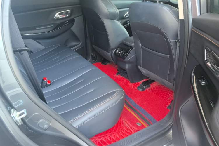 Used CHANGAN OSHAN X7 2020 1.5T Automatic Luxury Model Interior 1