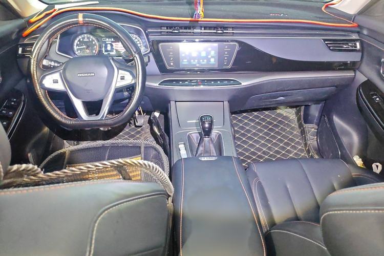 Used CHANGAN OSHAN X7 2020 1.5T Manual Luxury Version Interior 2