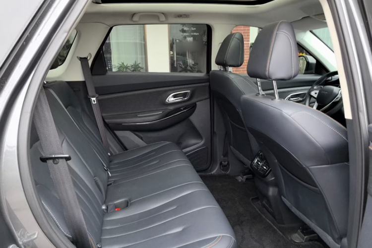 Used CHANGAN OSHAN X7 2020 1.5T Automatic Luxury Version Interior 2
