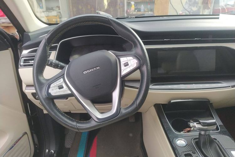 Used CHANGAN OSHAN X7 2020 1.5T Automatic Flagship Edition Interior 3