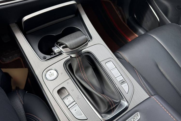 Used CHANGAN OSHAN X7 2020 1.5T Automatic Pilot Edition Interior 3
