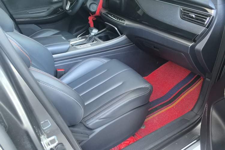 Used CHANGAN OSHAN X7 2020 1.5T Automatic Luxury Model Interior 3