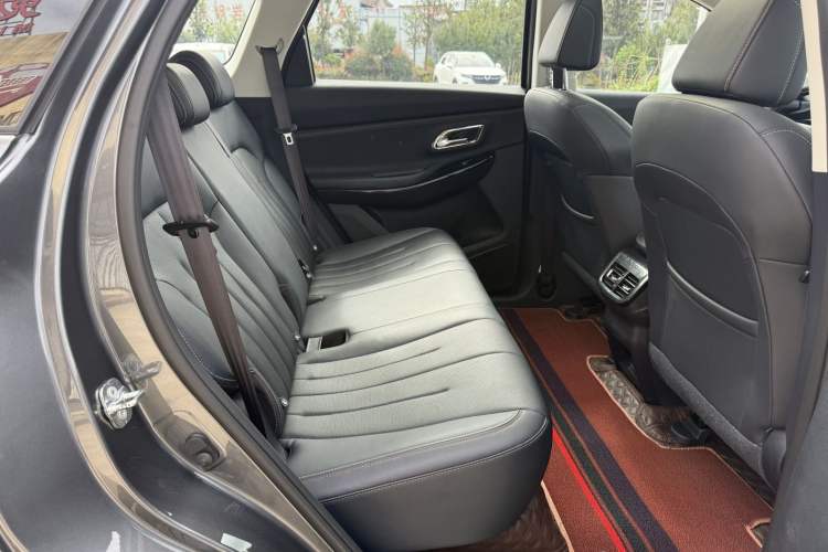Used CHANGAN OSHAN X7 2020 1.5T Automatic Pilot Edition Interior 7