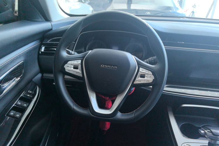 Used CHANGAN OSHAN X7 2020 1.5T Automatic Luxury Model Interior 9