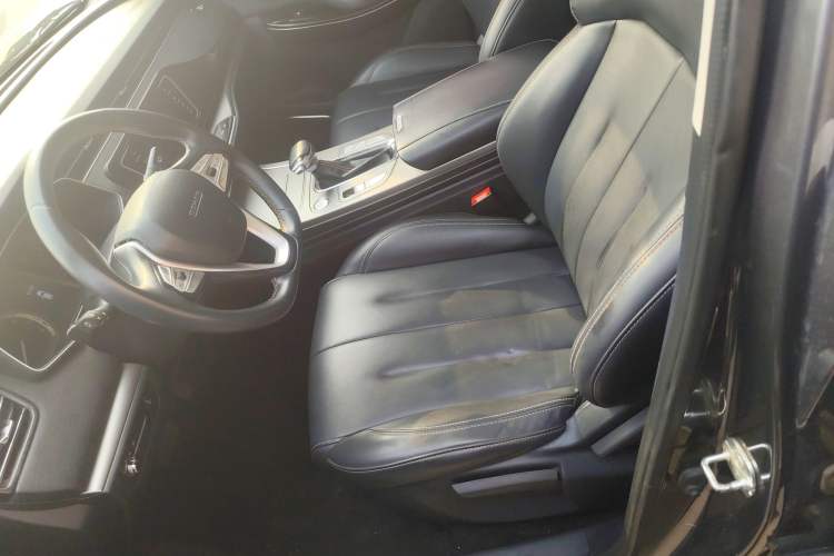 Used CHANGAN OSHAN X7 2020 1.5T Automatic Luxury Version Left Front Seat