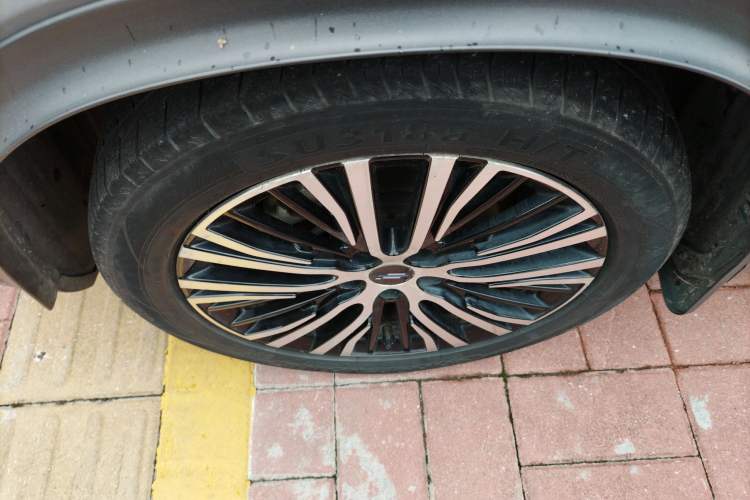 Used CHANGAN OSHAN X7 2020 1.5T Automatic Prestige Edition Left Front Wheel Hub