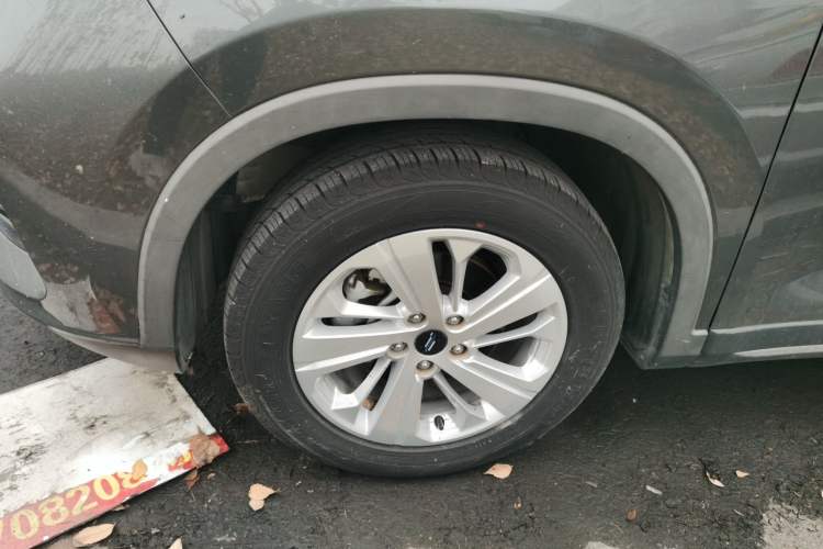 Used CHANGAN OSHAN X7 2020 1.5T Manual Elite Edition Left Front Wheel Hub