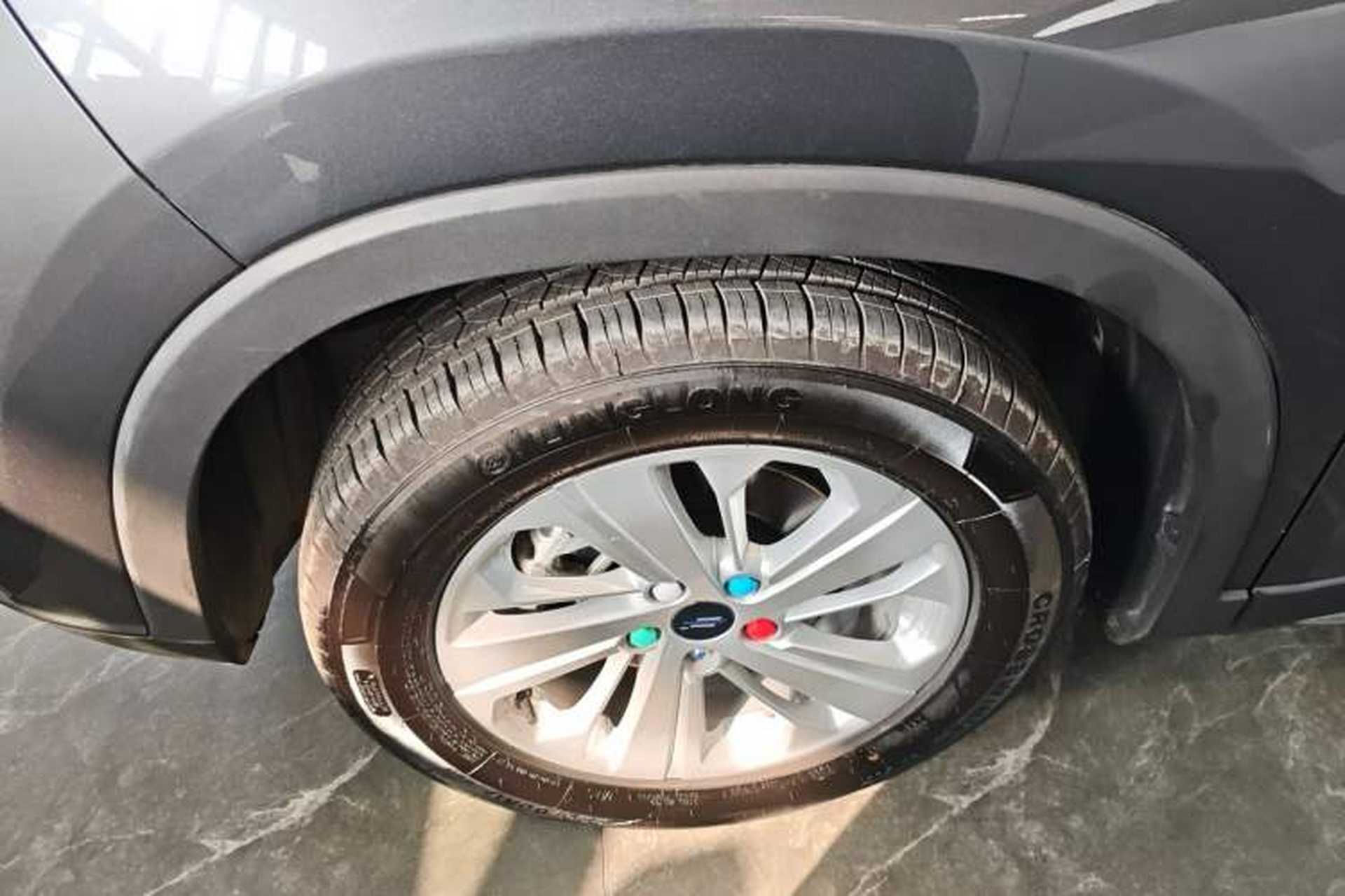 Used CHANGAN OSHAN X7 2020 1.5T Automatic Elite Edition Left Front Wheel Hub