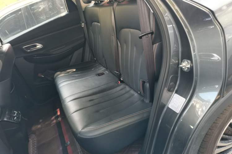 Used CHANGAN OSHAN X7 2020 1.5T Automatic Luxury Model Left Rear Seat
