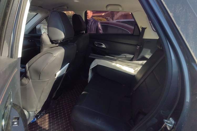 Used CHANGAN OSHAN X7 2020 1.5T Automatic Elite Edition Left Rear Seat