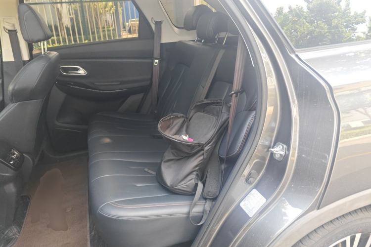 Used CHANGAN OSHAN X7 2020 1.5T Automatic Luxury Model Left Rear Seat