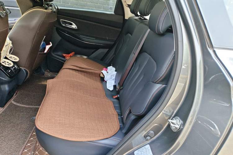 Used CHANGAN OSHAN X7 2020 1.5T Automatic Luxury Version Left Rear Seat