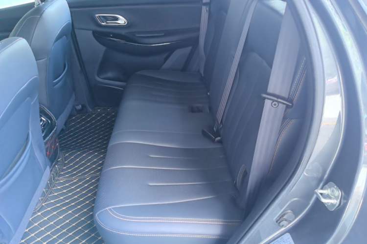 Used CHANGAN OSHAN X7 2020 1.5T Automatic Parking with Facial Recognition – Spacey & Carefree Edition Left Rear Seat