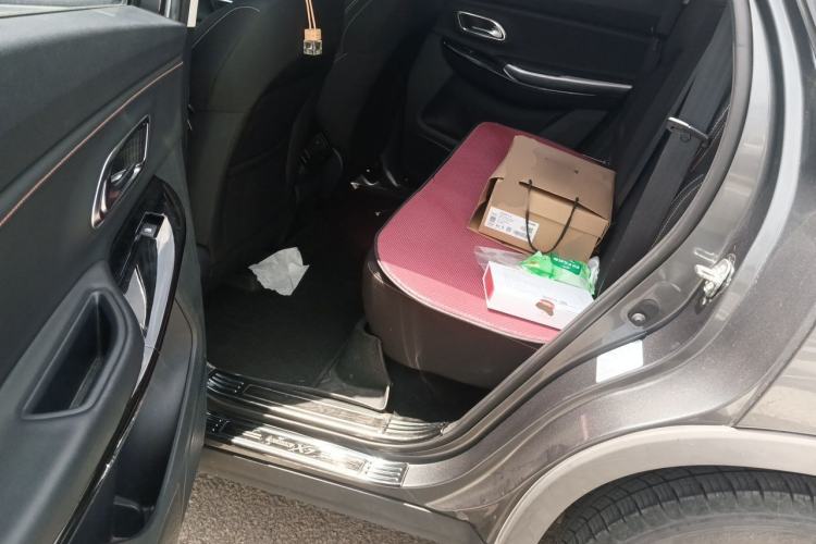 Used CHANGAN OSHAN X7 2020 1.5T Automatic Elite Edition Left Rear Seat