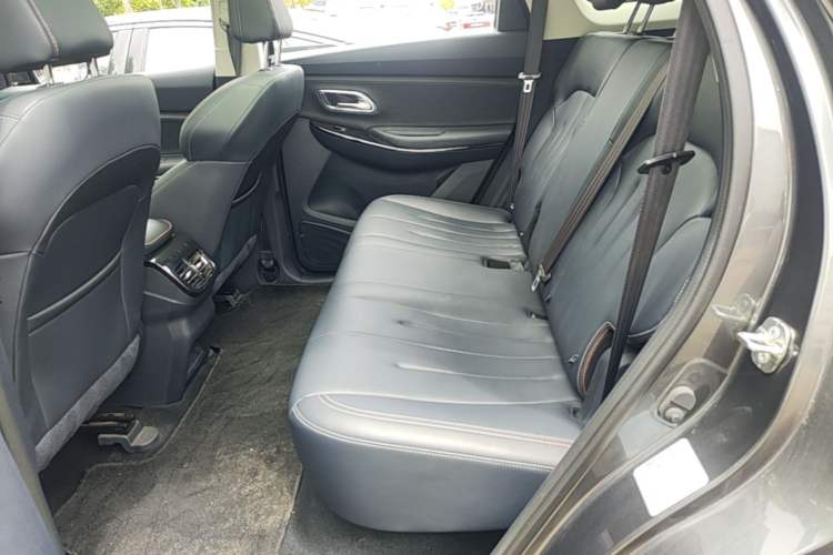 Used CHANGAN OSHAN X7 2020 1.5T Automatic Luxury Version Left Rear Seat