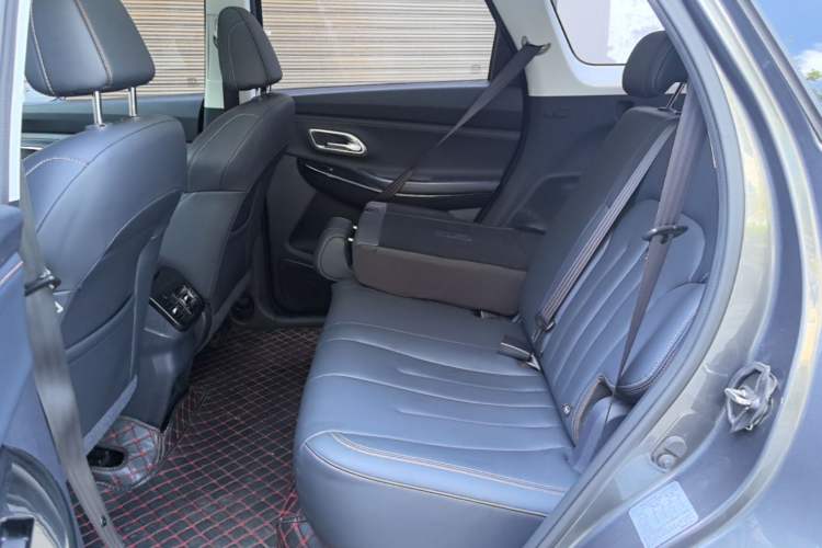 Used CHANGAN OSHAN X7 2020 1.5T Manual Luxury Version Left Rear Seat