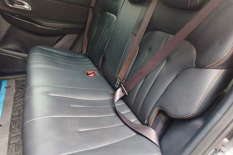 Used CHANGAN OSHAN X7 2020 1.5T Automatic Luxury Model Left Rear Seat