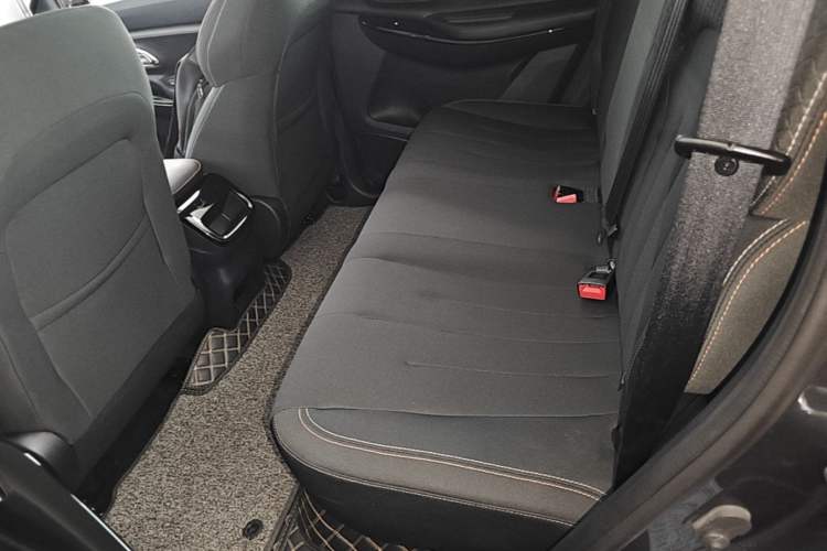 Used CHANGAN OSHAN X7 2020 1.5T Automatic Elite Edition Left Rear Seat