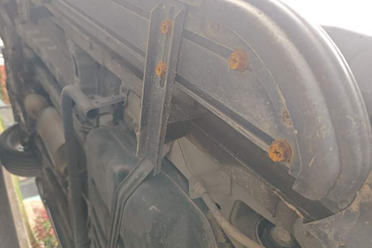 Used CHANGAN OSHAN X7 2020 1.5T Automatic Luxury Model Left Side Sill