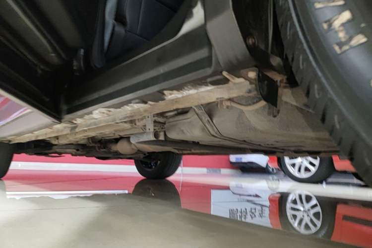 Used CHANGAN OSHAN X7 2020 1.5T Automatic Luxury Model Left Side Sill