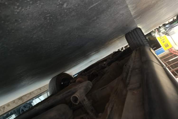 Used CHANGAN OSHAN X7 2020 1.5T Automatic Luxury Version Left Side Sill