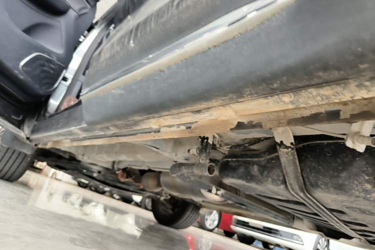 Used CHANGAN OSHAN X7 2020 1.5T Automatic Luxury Model Left Side Sill