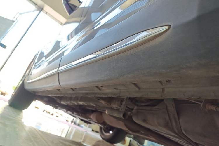 Used CHANGAN OSHAN X7 2020 1.5T Manual Luxury Version Left Side Sill