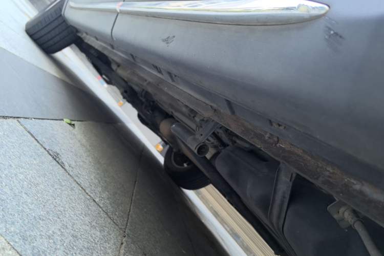 Used CHANGAN OSHAN X7 2020 1.5T Manual Luxury Version Left Side Sill