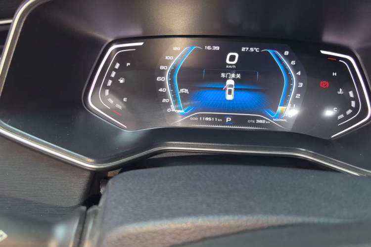 Used CHANGAN OSHAN X7 2020 1.5T Automatic Flagship Edition Odometer Close Up