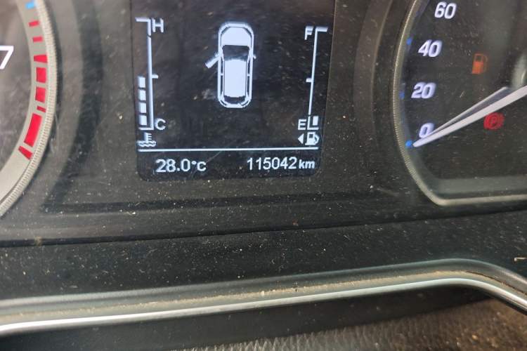 Used CHANGAN OSHAN X7 2020 1.5T Automatic Luxury Version Odometer Close Up