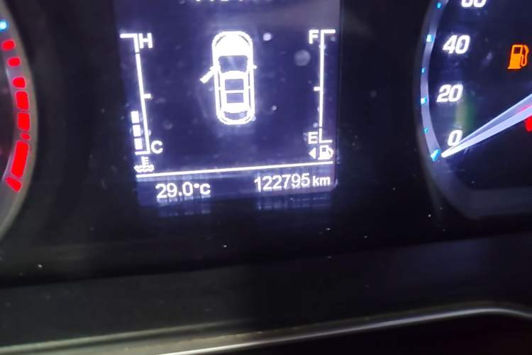 Used CHANGAN OSHAN X7 2020 1.5T Automatic Prestige Edition Odometer Close Up