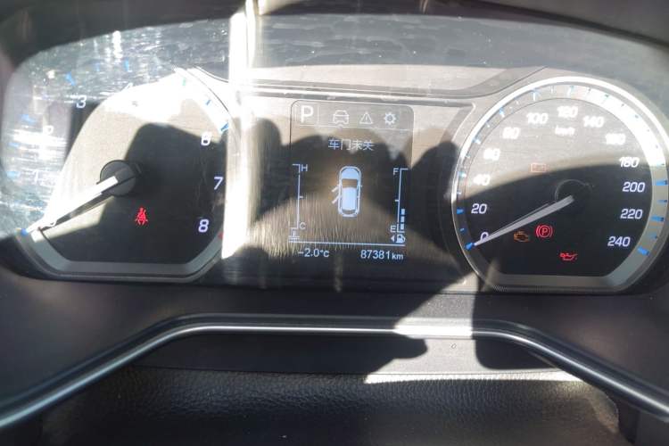 Used CHANGAN OSHAN X7 2020 1.5T Automatic Elite Edition Odometer Close Up