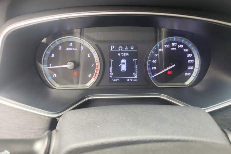 Used CHANGAN OSHAN X7 2020 1.5T Automatic Luxury Version Odometer Close Up