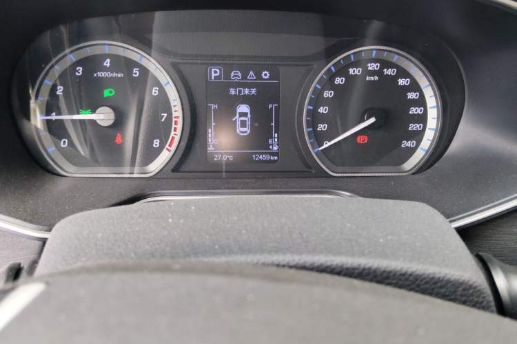 Used CHANGAN OSHAN X7 2020 1.5T Automatic Luxury Model Odometer Close Up