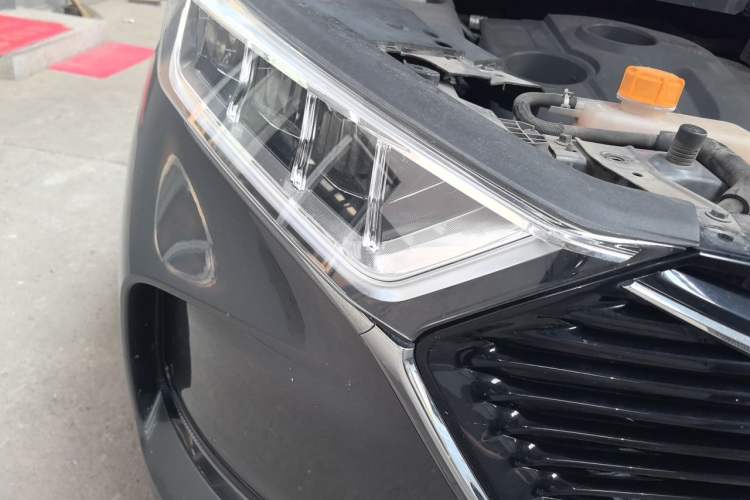 Used CHANGAN OSHAN X7 2020 1.5T Automatic Flagship Edition Right Front Headlight