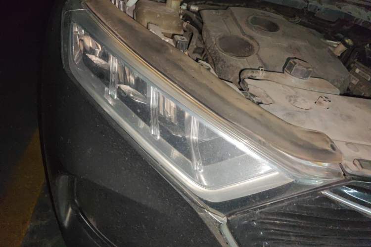 Used CHANGAN OSHAN X7 2020 1.5T Automatic Prestige Edition Right Front Headlight