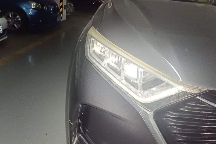 Used CHANGAN OSHAN X7 2020 1.5T Automatic Luxury Version Right Front Headlight