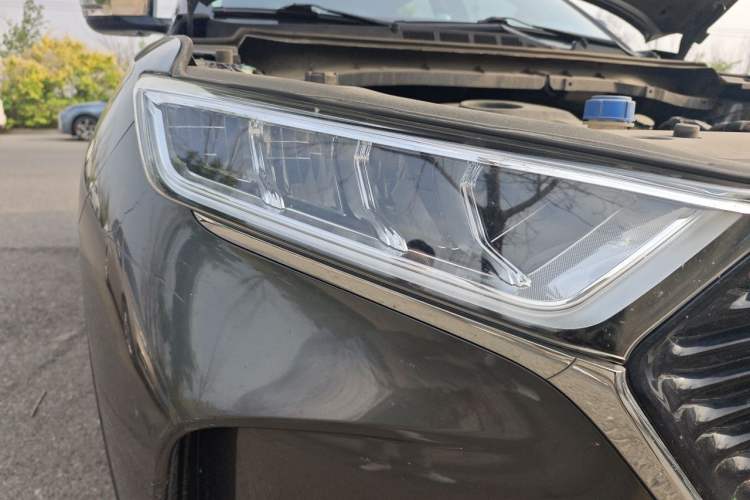 Used CHANGAN OSHAN X7 2020 1.5T Automatic Luxury Version Right Front Headlight
