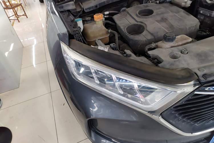 Used CHANGAN OSHAN X7 2020 1.5T Automatic Prestige Edition Right Front Headlight
