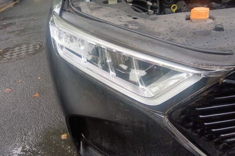 Used CHANGAN OSHAN X7 2020 1.5T Manual Elite Edition Right Front Headlight