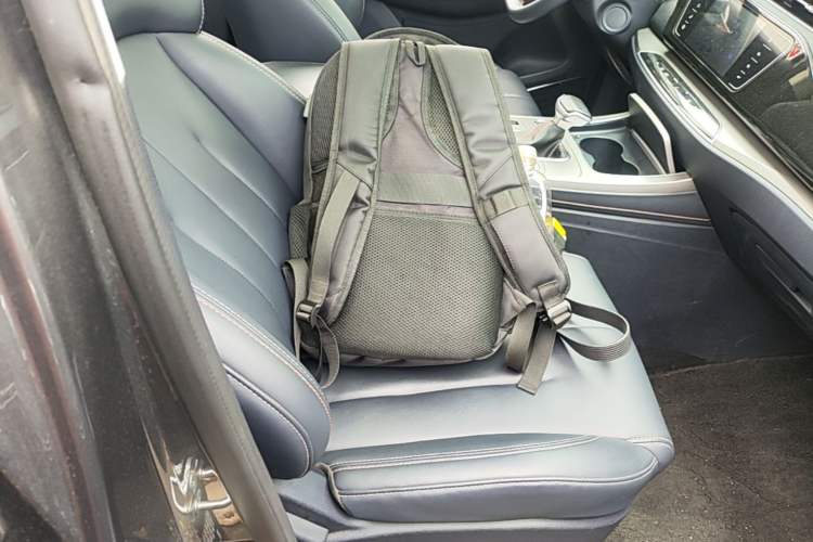 Used CHANGAN OSHAN X7 2020 1.5T Automatic Luxury Version Right Front Seat