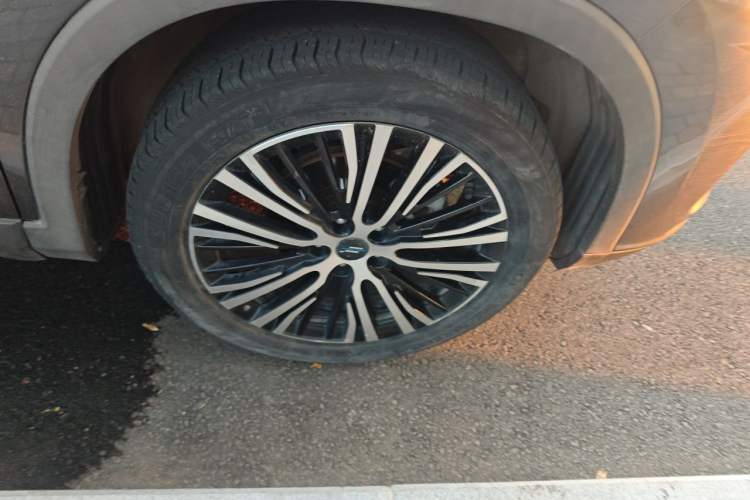 Used CHANGAN OSHAN X7 2020 1.5T Automatic Prestige Edition Right Front Wheel Hub