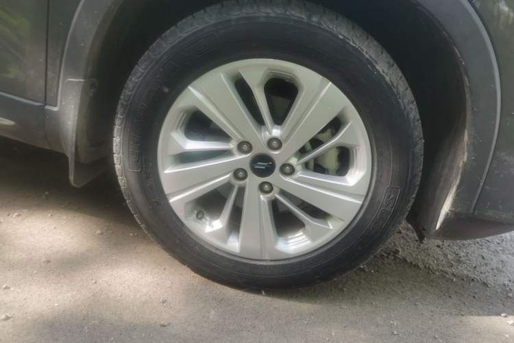 Used CHANGAN OSHAN X7 2020 1.5T Manual Elite Edition Right Front Wheel Hub